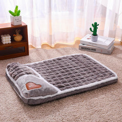 Grey M size Luxury Plush Pet Sleeping Mat, Thickened Warm Pet Bed Cushion for Dogs and Cats, Soft Fabric Pet Sofa Pad with Non-Slip Waterproof Base